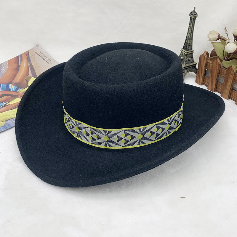 Ethnic Fashion Sale - يتم بيع قبعات الجاز العصرية وغير