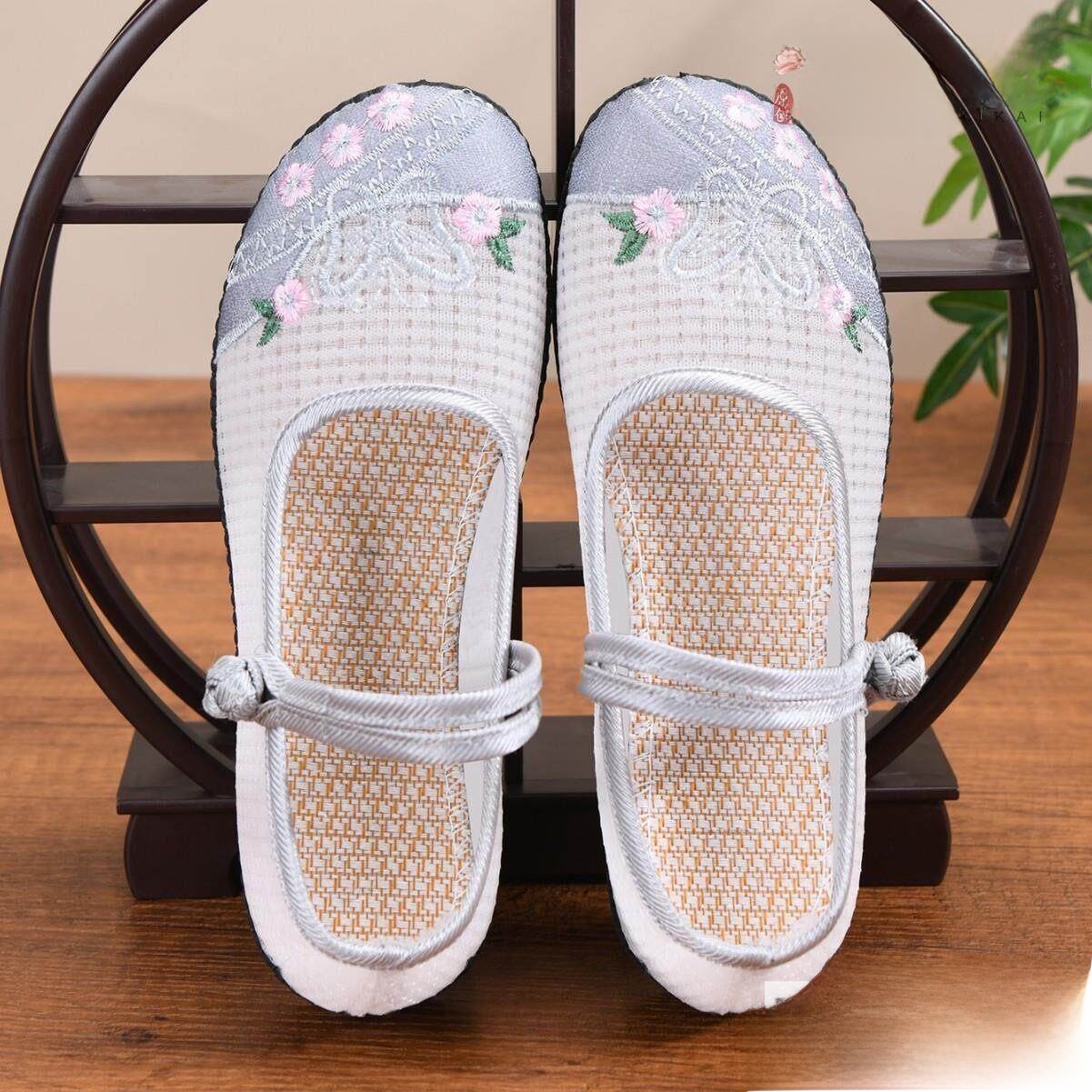 أحذية نسائية عصرية مريحة ذات ن - مراجعة Ethnic Fashion Online وسعره
